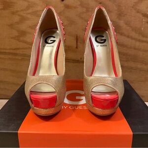 Guess Gold Metallic Peep-Toe Pumps with Coral Platform